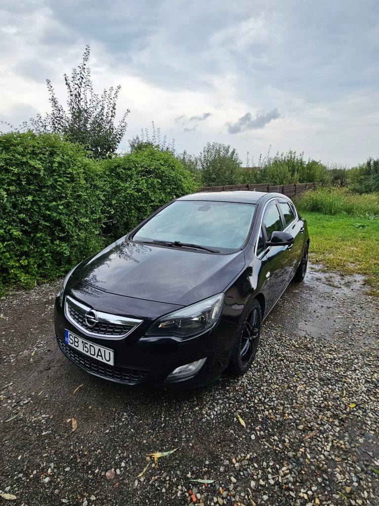 Instagram post from zeusdetailingauto. This post is in position 19.