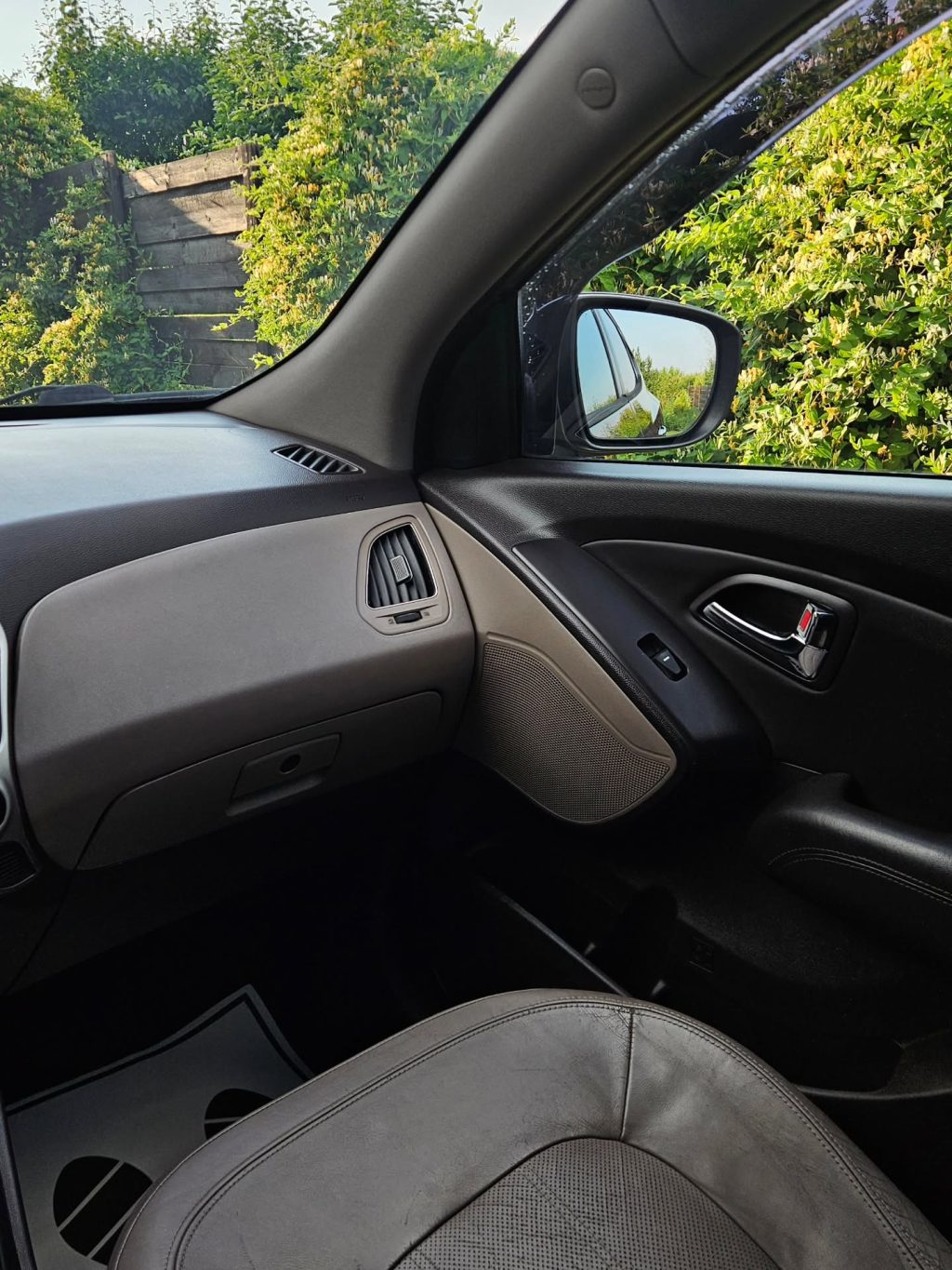 Instagram post from zeusdetailingauto. This post is in position 4.