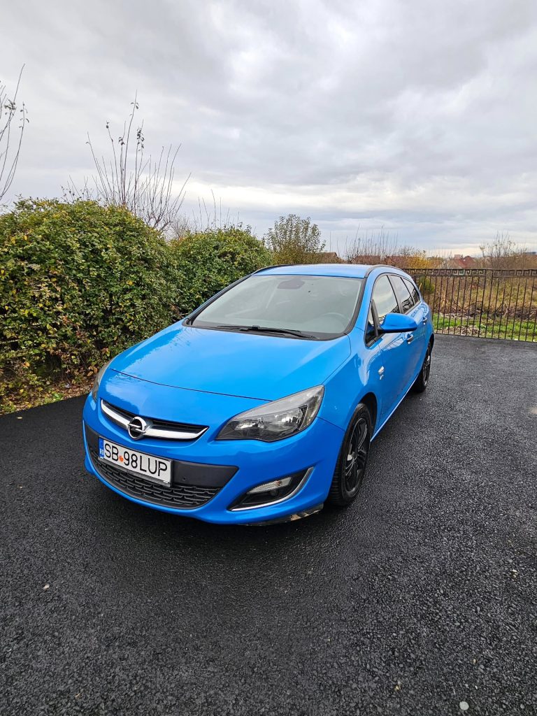 Instagram post from zeusdetailingauto. This post is in position 4.