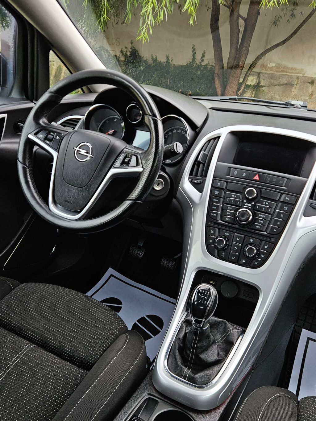 Instagram post from zeusdetailingauto. This post is in position 8.